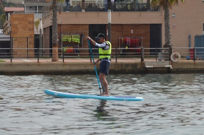 paddle surf